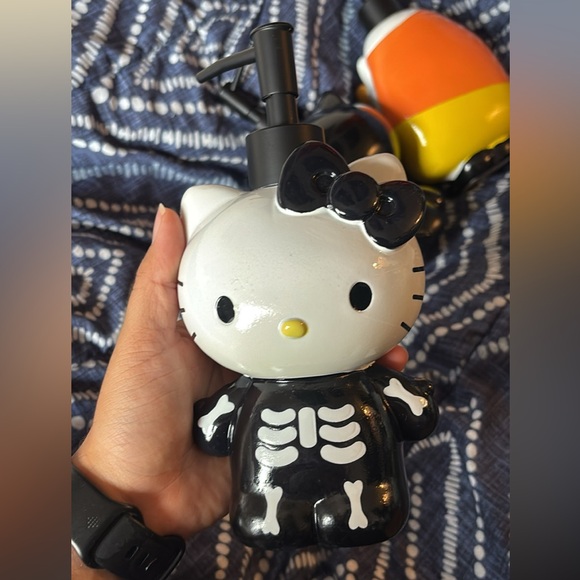 Hello Kitty Halloween Soap Dispenser bundle (3) - Picture 2 of 9